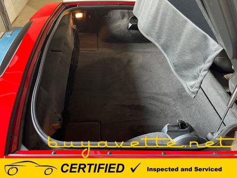 Used 2006 Chevrolet Corvette Coupe w/ Preferred Equipment Group RWD image 24