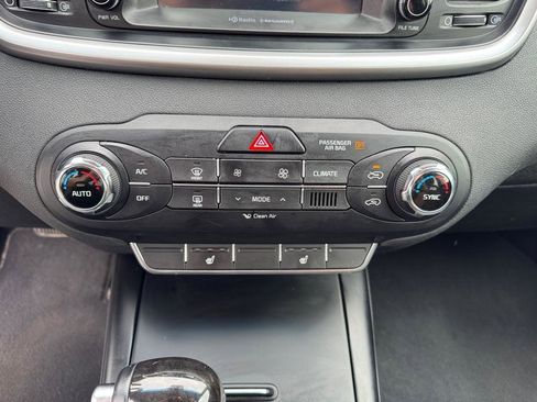 Used 2017 Kia Sorento FWD w/ LX Convenience Package image 36