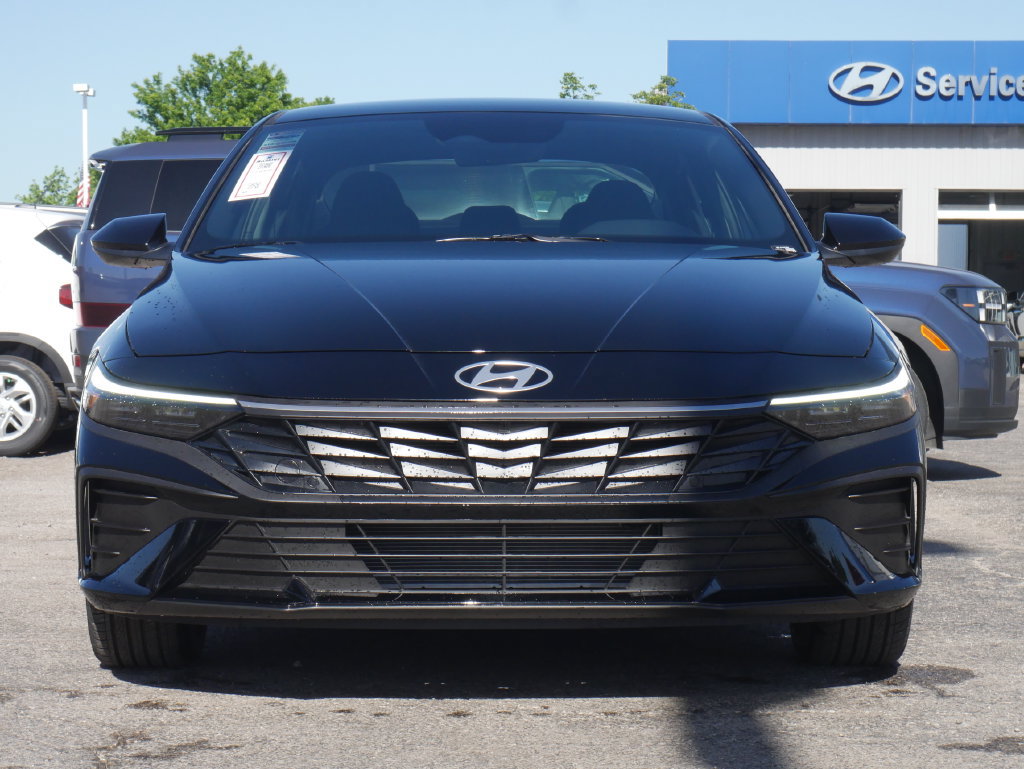 New 2026 Hyundai Elantra Sport FWD image 4