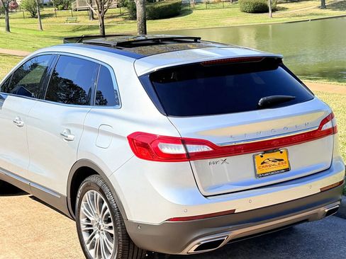 Used 2018 Lincoln MKX Reserve FWD image 8
