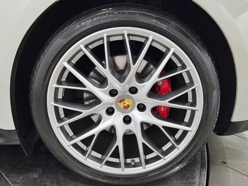 Used 2020 Porsche Panamera GTS AWD/4WD image 13