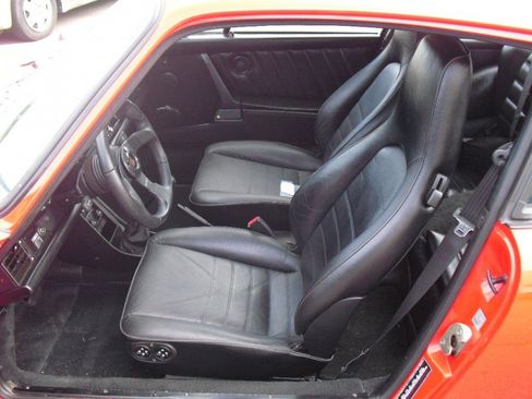 Used 1988 Porsche 911 Carrera RWD image 10