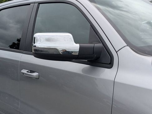 Used 2024 RAM 1500 Laramie AWD/4WD image 11