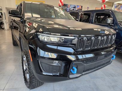 Used 2022 Jeep Grand Cherokee Trailhawk w/ Advanced Protech Group II