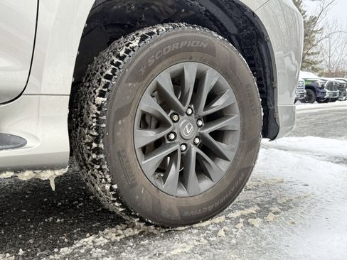 Used 2021 Lexus GX 460 Premium image 13