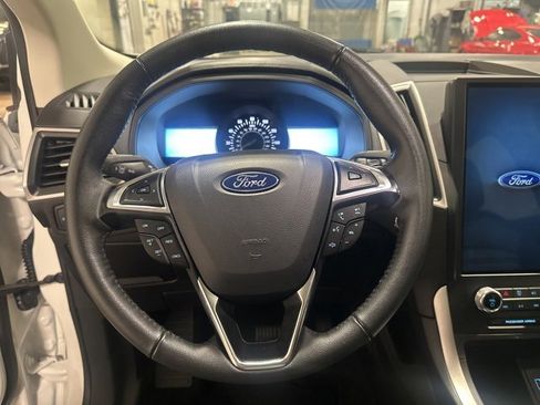 Used 2024 Ford Edge SEL w/ Convenience Package image 17
