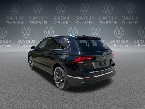 Used 2023 Volkswagen Tiguan SE FWD image 33