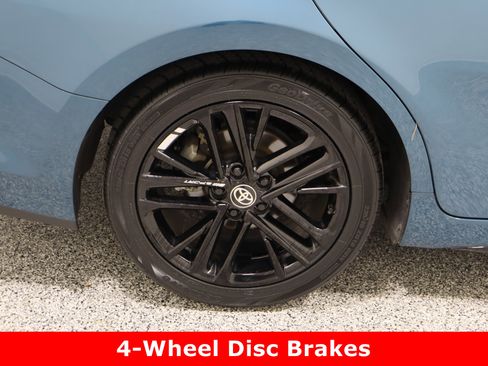 Used 2025 Toyota Camry SE image 6