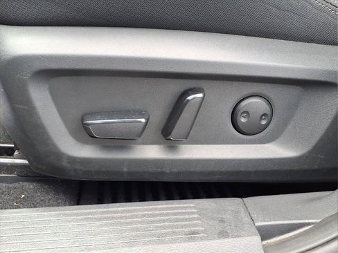 Used 2024 Nissan Rogue SV AWD/4WD image 14