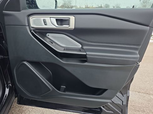 Used 2023 Ford Explorer ST w/ Equipment Group 401A image 15