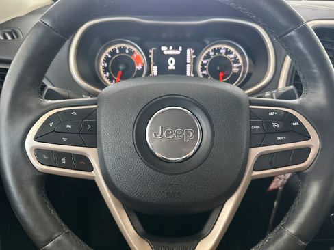 Used 2017 Jeep Cherokee Latitude w/ True North Edition AWD/4WD image 23
