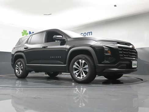 Used 2025 Chevrolet Equinox LT AWD/4WD image 26