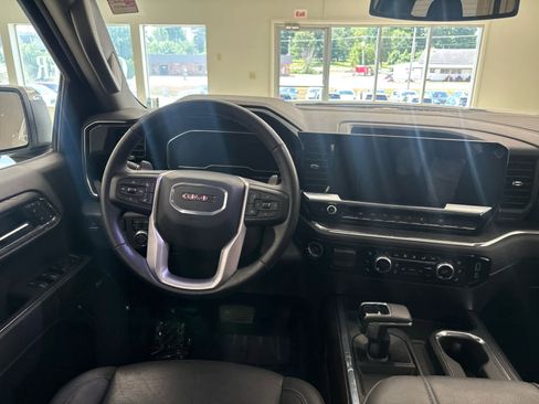 Used 2024 GMC Sierra 1500 SLT w/ SLT Convenience Package image 24