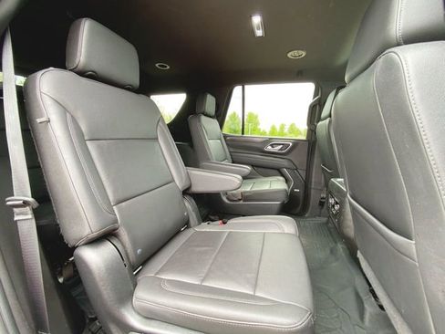 Used 2022 Chevrolet Tahoe Z71 w/ Luxury Package AWD/4WD image 26