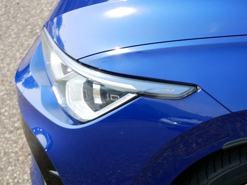 Used 2022 Volkswagen Golf R AWD/4WD image 16