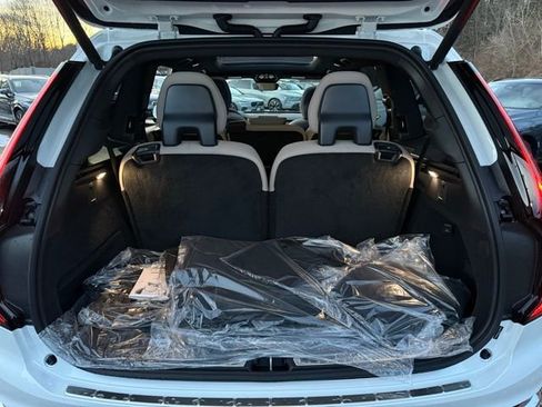 New 2026 Volvo XC90 B6 Plus w/ Protection Package Premier image 30