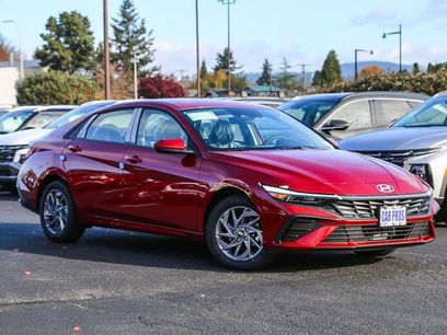 New 2026 Hyundai Elantra Blue w/ Cargo Package