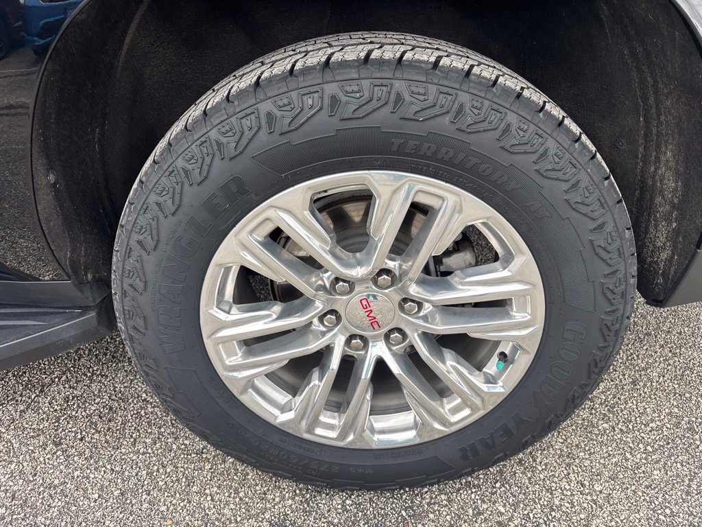 Used 2022 GMC Yukon XL SLT w/ SLT Premium Package AWD/4WD image 15