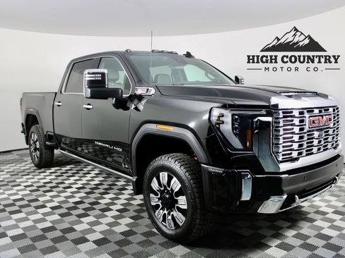 Used 2024 GMC Sierra 2500 Denali w/ Technology Package AWD/4WD image 1