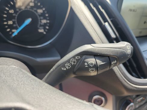 Used 2019 Ford Escape SEL AWD/4WD image 14
