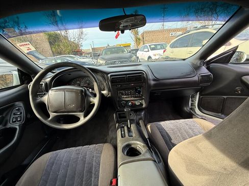 Used 2002 Chevrolet Camaro LT w/ Preferred Equipment Group 1 RWD image 13