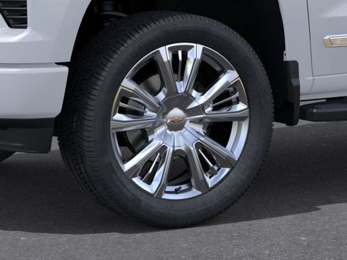 New 2026 Chevrolet Silverado 1500 High Country w/ High Country Premium Package AWD/4WD image 9