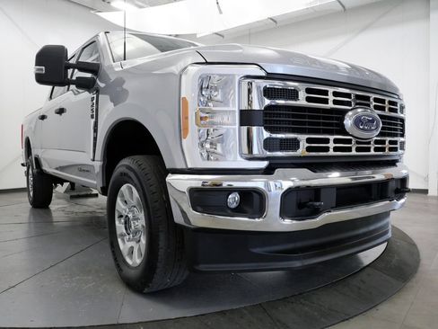 Used 2023 Ford F250 XLT AWD/4WD image 40