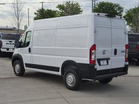 New 2026 RAM ProMaster 2500 w/ Convenience Group FWD image 2