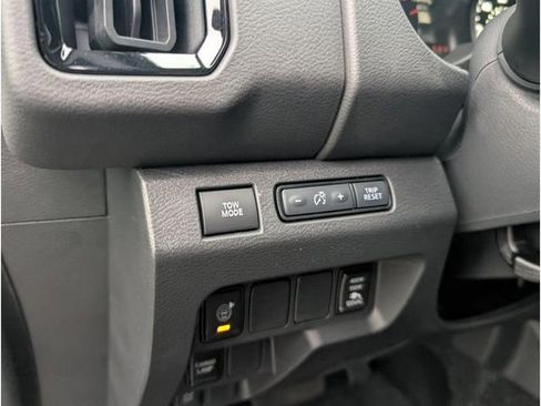 New 2026 Nissan Frontier SV w/ Tow Package image 18