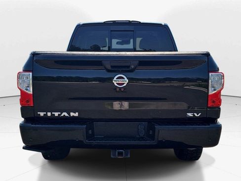 Used 2020 Nissan Titan SV w/ SV Convenience Package RWD image 5