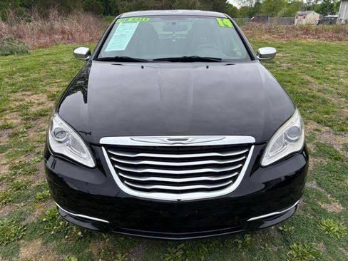 Used 2014 Chrysler 200 Limited w/ Sun/Sound Group FWD image 2