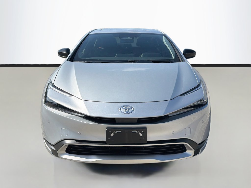 Used 2024 Toyota Prius Prime FWD image 2