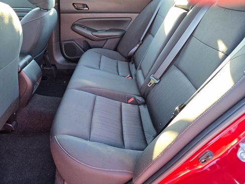 Used 2025 Nissan Altima 2.5 SV FWD image 25
