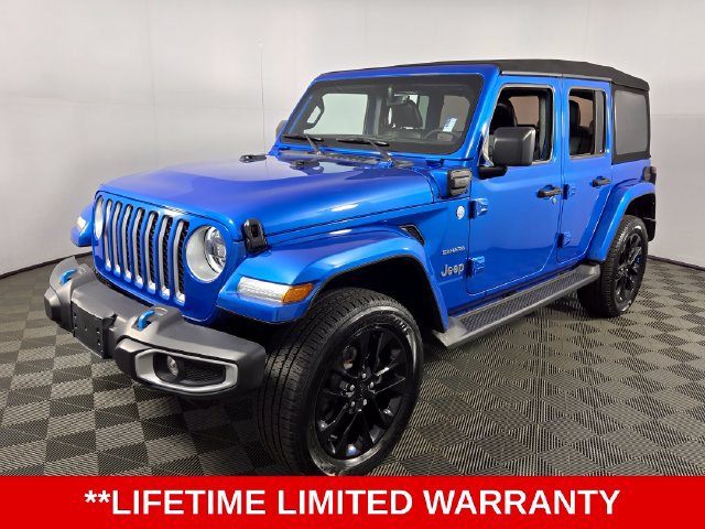 Used 2023 Jeep Wrangler Unlimited Sahara w/ Cold Weather Group AWD/4WD image 3