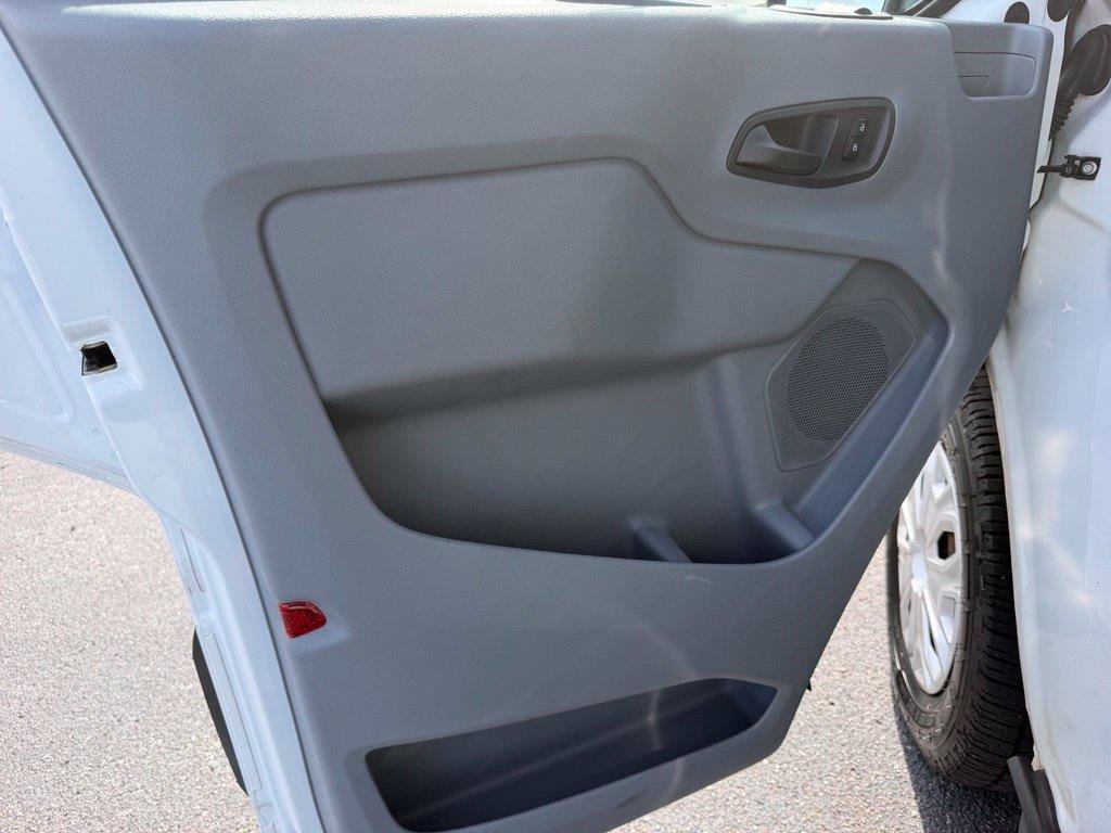 Used 2019 Ford Transit 150 XLT RWD image 10
