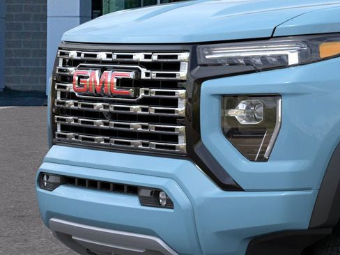 New 2026 GMC Canyon Denali image 13