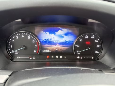 Used 2023 Ford Explorer XLT w/ Equipment Group 202A image 16