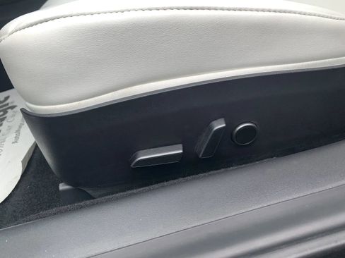 Used 2021 Tesla Model 3 Standard Range Plus image 25