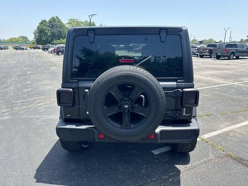Used 2020 Jeep Wrangler Unlimited Sahara AWD/4WD image 21