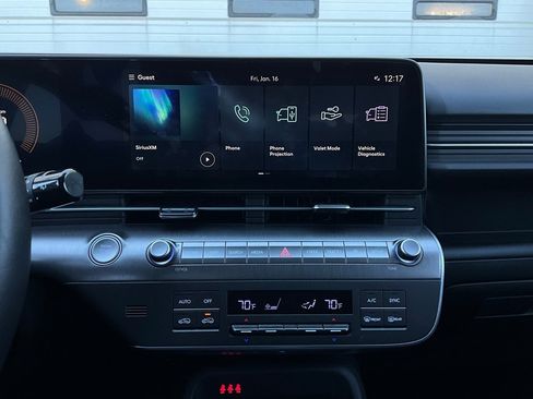 Used 2025 Hyundai Kona SEL image 27