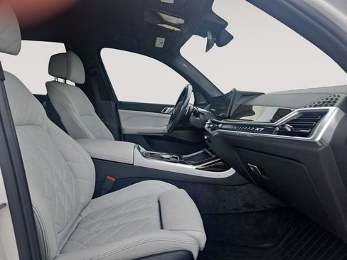 Used 2024 BMW X7 xDrive40i w/ Executive Package image 15