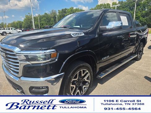 Used 2025 RAM 1500 Laramie AWD/4WD image 1