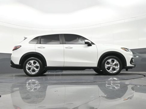 Used 2023 Honda HR-V LX image 29