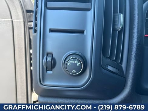 Used 2016 Chevrolet Silverado 1500 Custom w/ Custom Convenience Package AWD/4WD image 13