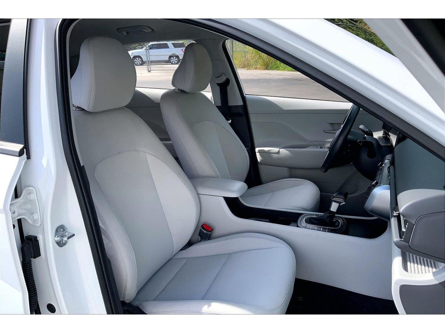 Used 2025 Hyundai Kona SEL AWD/4WD image 7
