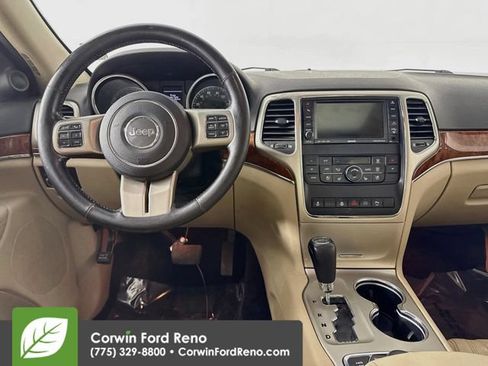Used 2011 Jeep Grand Cherokee Limited w/ Luxury Group II AWD/4WD image 25