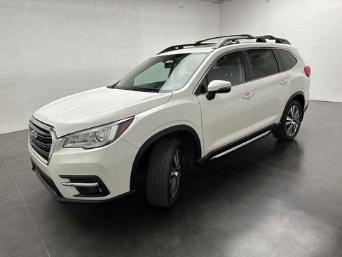 Used 2022 Subaru Ascent Limited w/ Technology Package AWD/4WD image 4