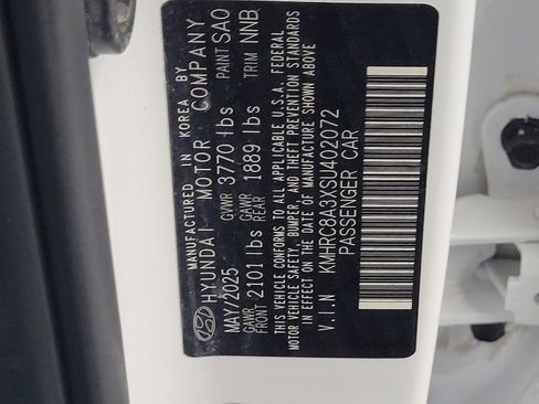 Used 2025 Hyundai Venue Limited FWD image 33