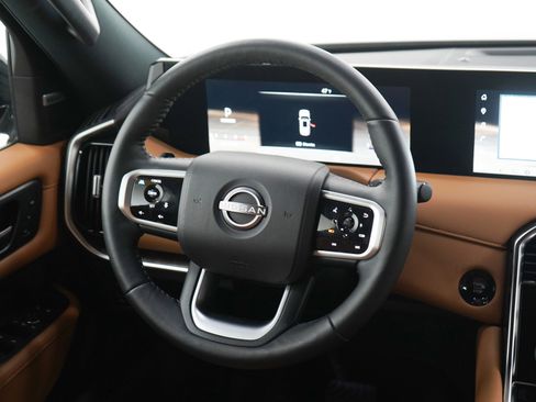 Used 2025 Nissan Armada SL AWD/4WD image 15