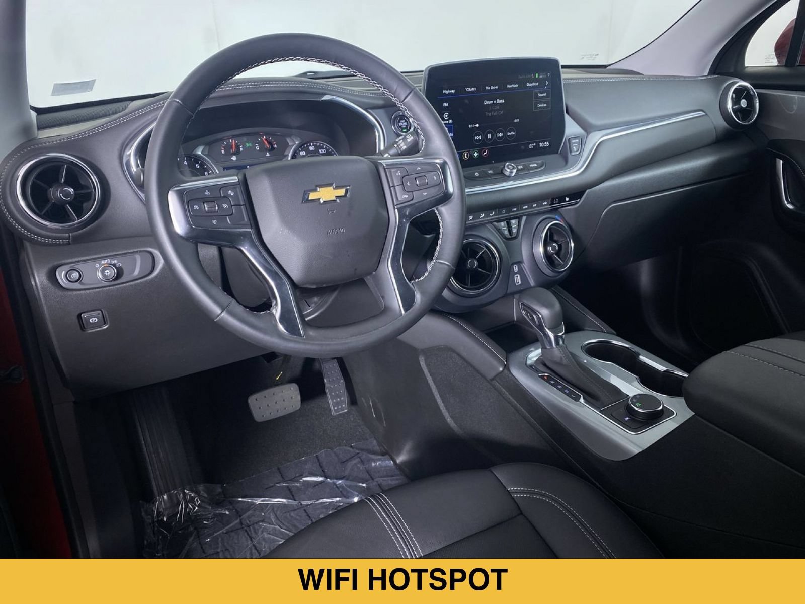 Certified 2024 Chevrolet Blazer LT FWD image 2